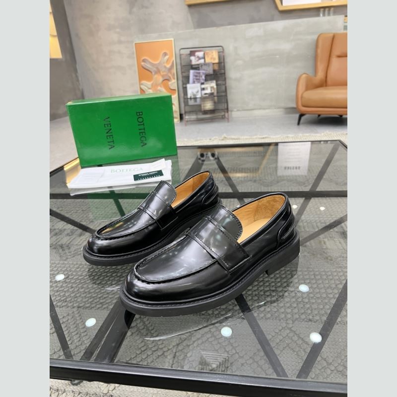 bo*te*ga Ve*ne*ta leather shoes